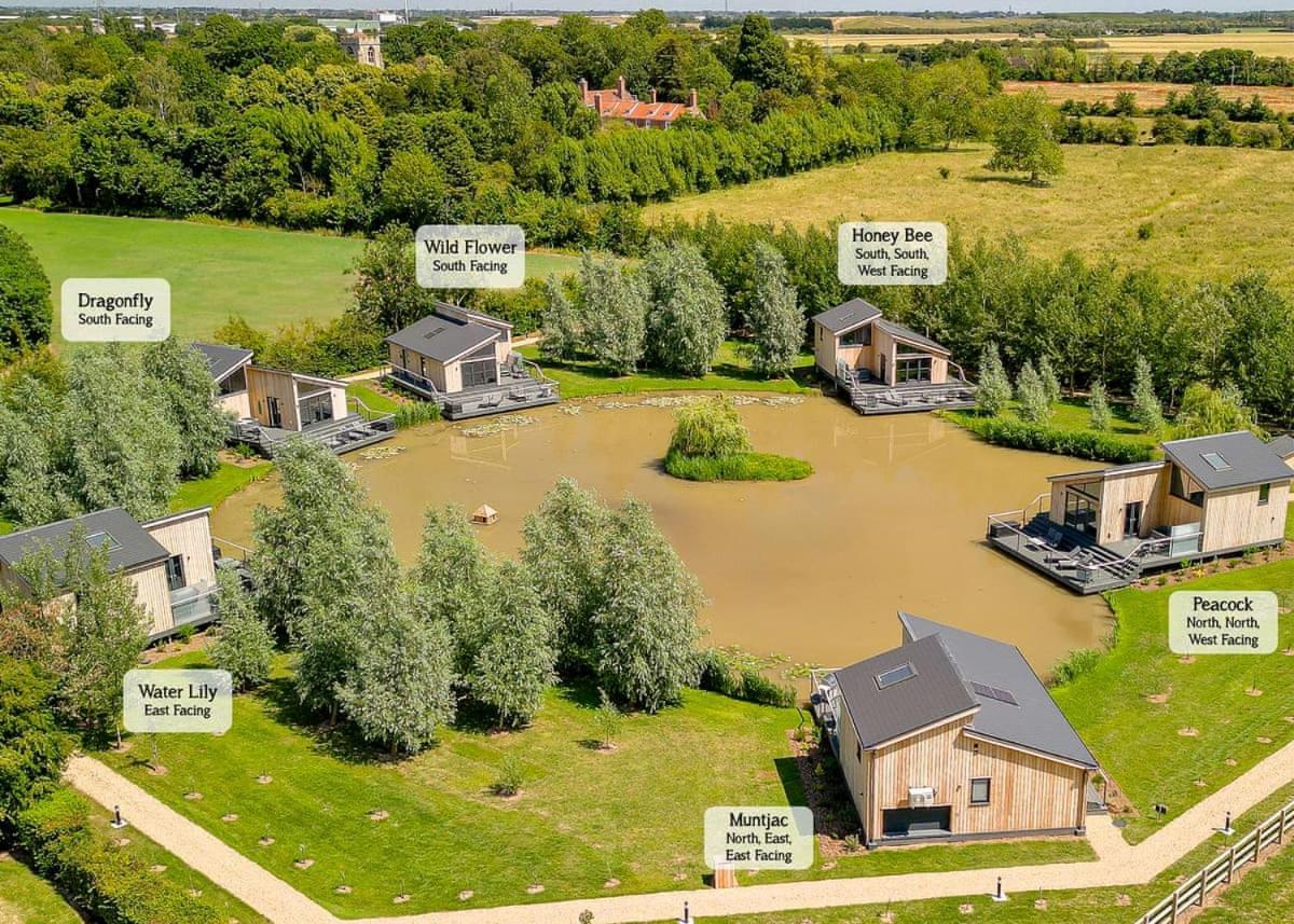 Woad Mill Lakeside Lodges Boston Exterior foto